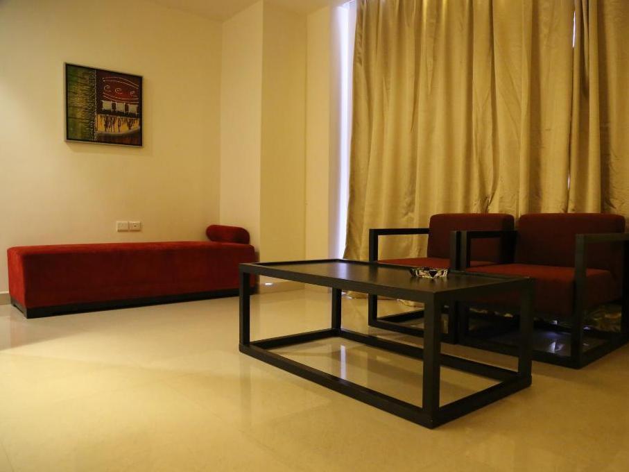 Sara Regency Hotel Kumbakonam Exterior photo