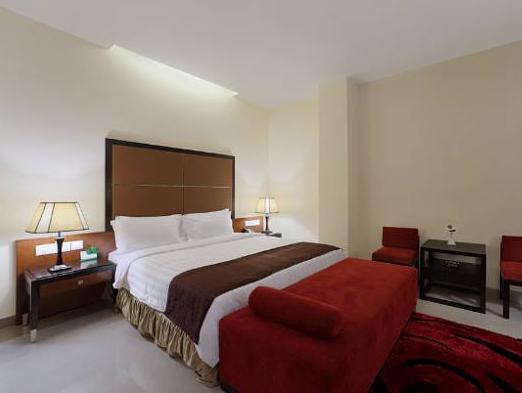 Sara Regency Hotel Kumbakonam Exterior photo