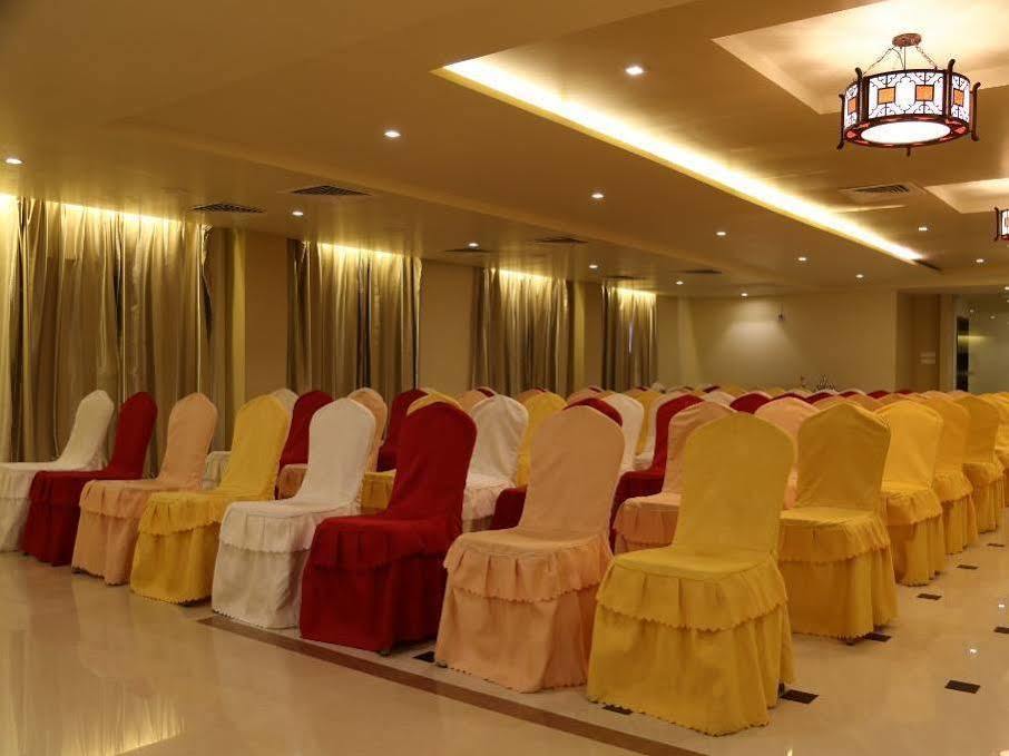 Sara Regency Hotel Kumbakonam Exterior photo