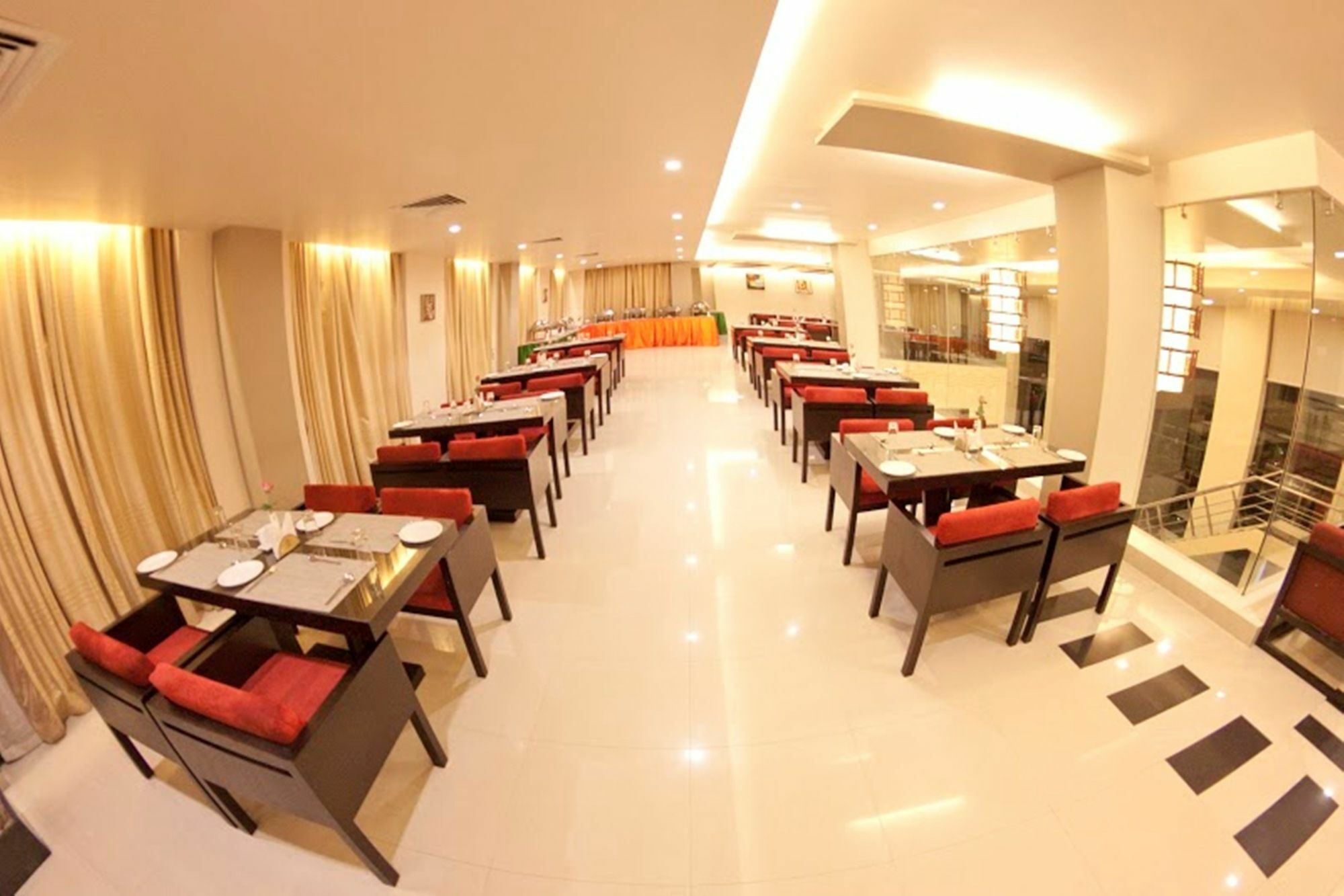 Sara Regency Hotel Kumbakonam Exterior photo