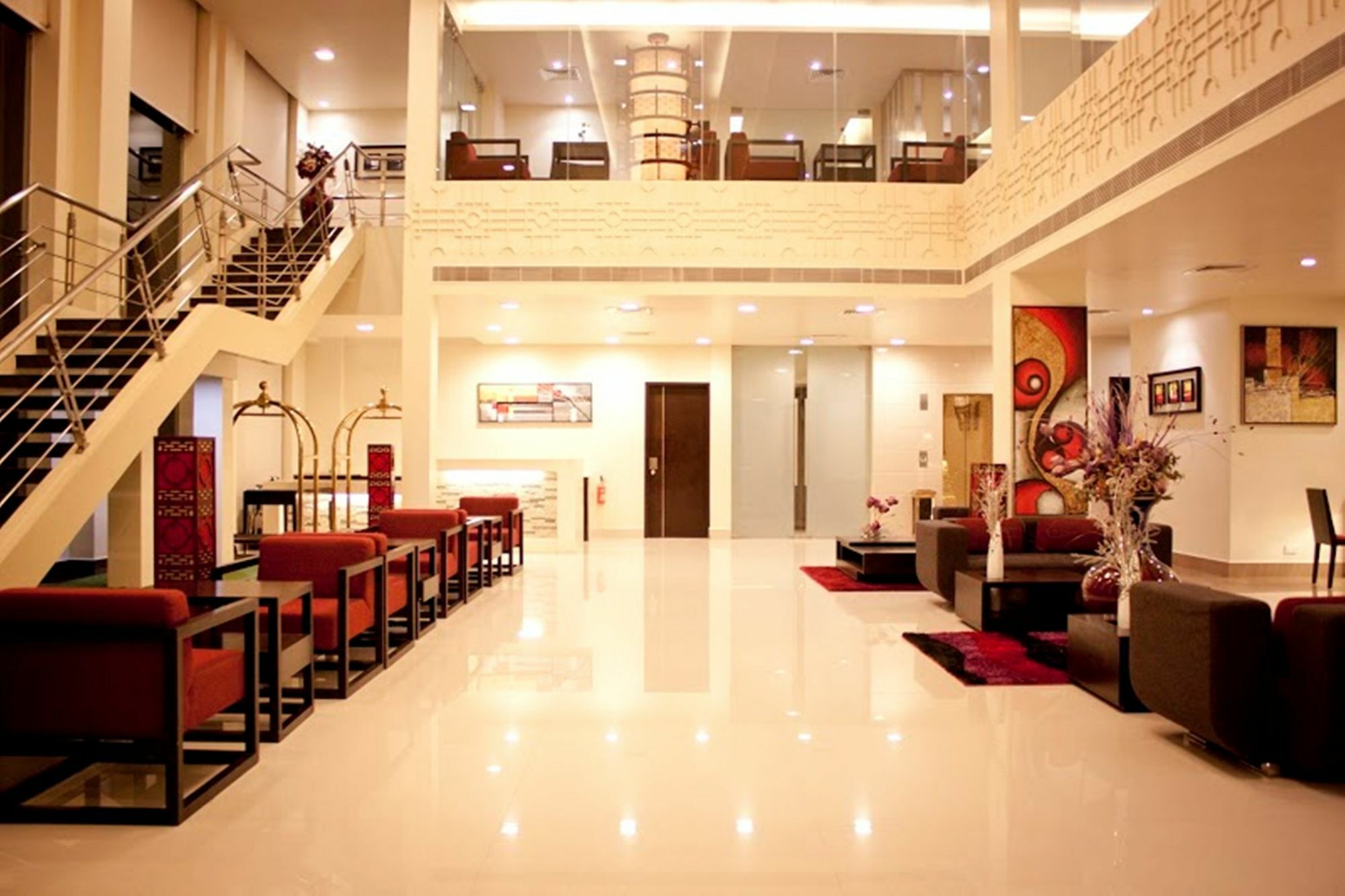 Sara Regency Hotel Kumbakonam Exterior photo